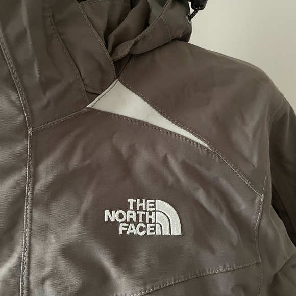 North Face Shell/Windbreaker - Picture 2 of 9